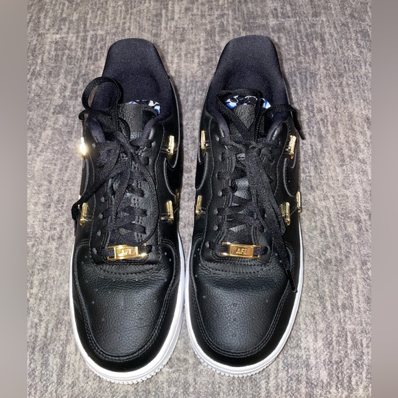 WMNS AIR FORCE 1 ‘07 LX - Picture 3 of 7